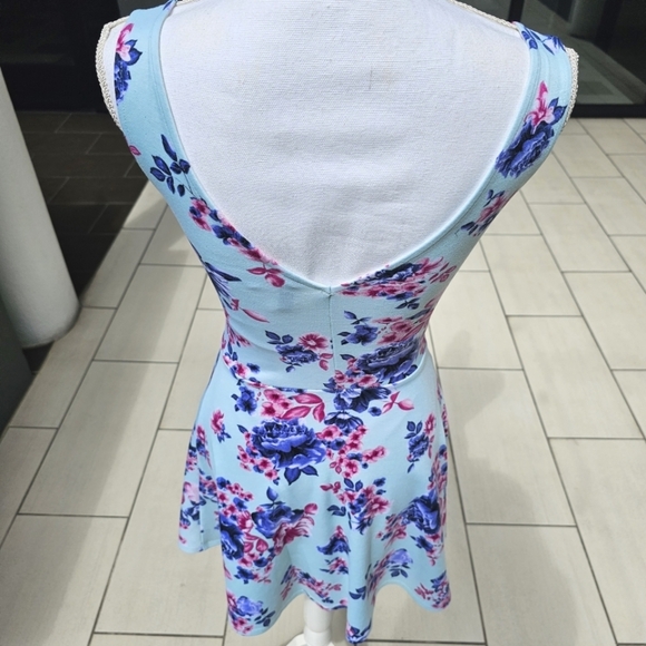 DIVIDED Fit & Flare Mini Dress–Light Blue w/ Floral Print Scoop Neck, Low V-Back - Picture 9 of 17